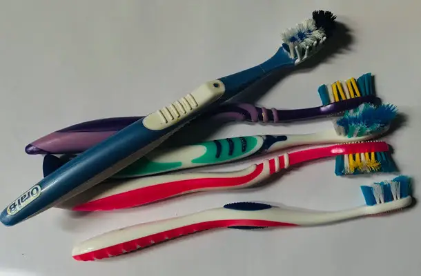 toothbrush-plastic-waste