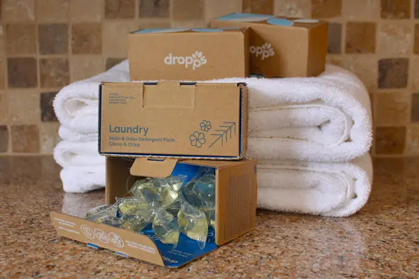 Dropps laundry pods vs earth breeze laundry sheets