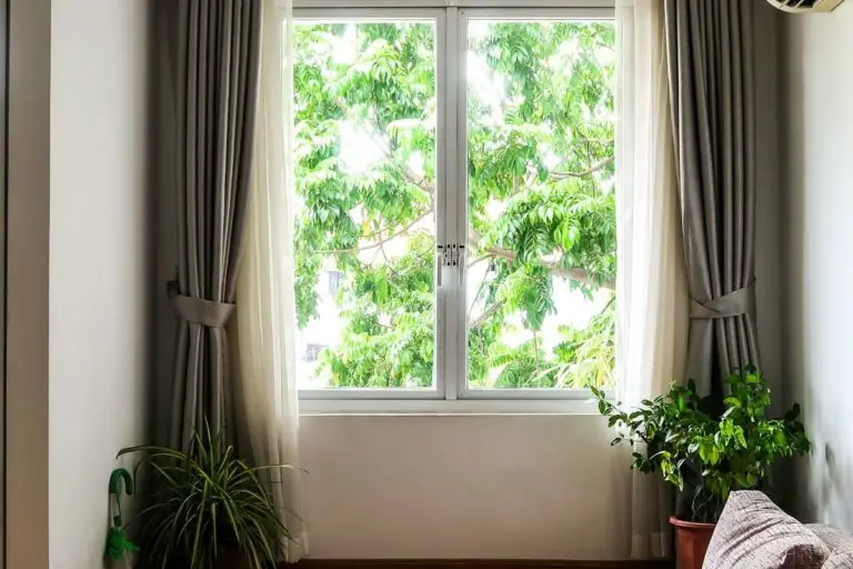 Curtains 101: Do Blackout Curtains Keep The Heat Out?