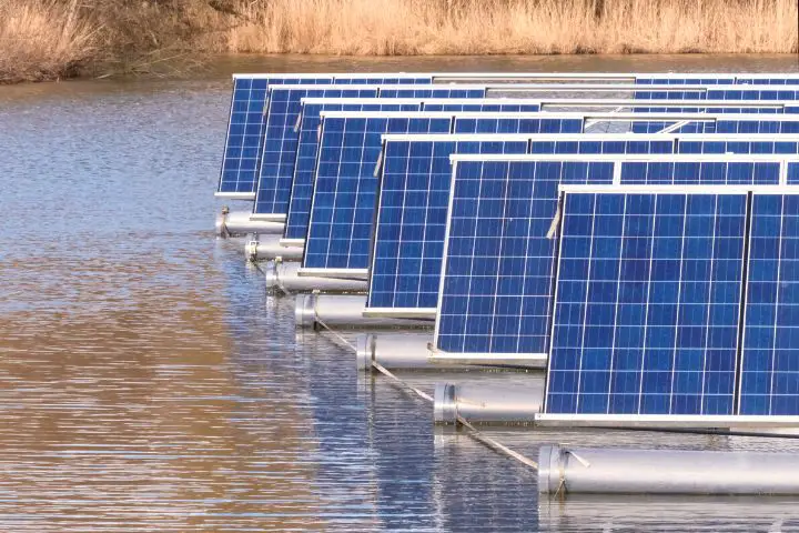 Floating Solar Panels 1