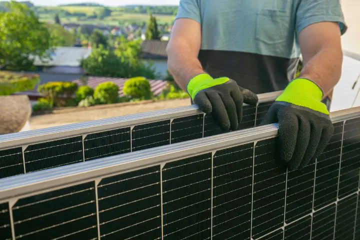 Man Installs Diy Solar Panels